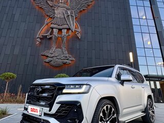 2022 Toyota Land Cruiser 300 Series, серый, 12900000 рублей, вид 1