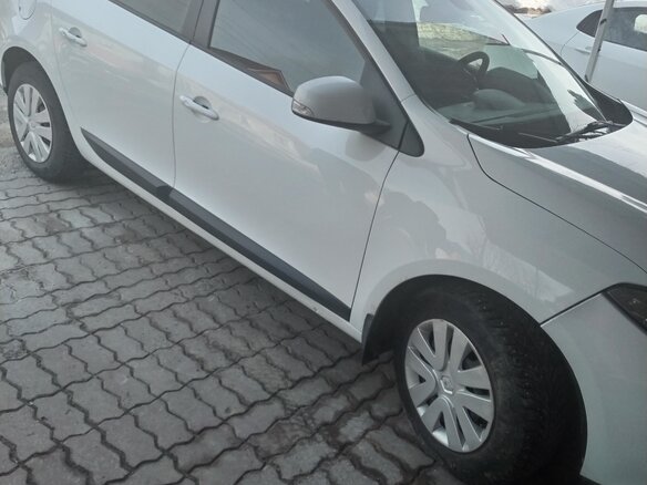 2012 Renault Fluence I, белый, 600000 рублей - вид 1
