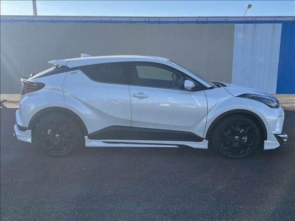2019 Toyota C-HR I Рестайлинг, белый, 1370001 рублей - вид 5