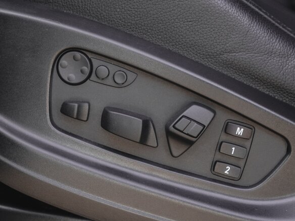2013 BMW X6 M I (E71) Рестайлинг, чёрный, 2700000 рублей - вид 15