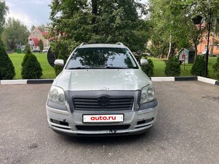2005 Toyota Avensis II, серебристый, 1350000 рублей, вид 2