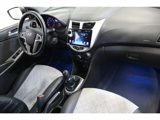 2013 Hyundai Solaris I, чёрный, 649000 рублей, вид 5