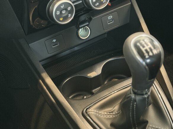 2026 Lada (ВАЗ) Vesta CNG I Рестайлинг (NG), белый, 2105000 рублей - вид 27
