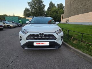 2021 Toyota RAV4 V (XA50), белый, 3400000 рублей, вид 1