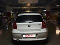 2011 BMW 1 серии 116i I (E81/E82/E87/E88) Рестайлинг, белый, 900000 рублей - вид 4