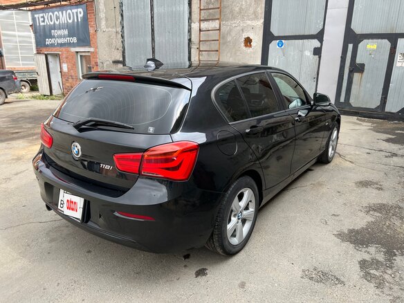 2016 BMW 1 серии 118i II (F20/F21) Рестайлинг, чёрный, 1599000 рублей - вид 5
