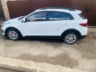 2019 Kia Rio X-Line IV, белый, 1210000 рублей, вид 3