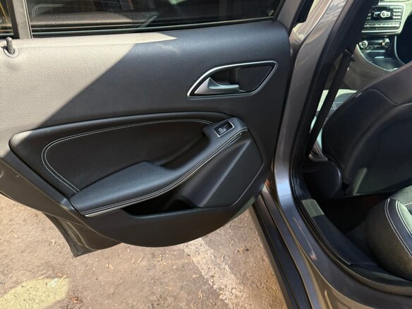 2015 Mercedes-Benz GLA 250 I (X156), серый, 2150000 рублей - вид 18