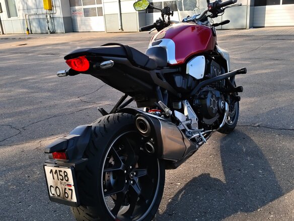 2019 Honda CB 1000R, красный, 950000 рублей - вид 3