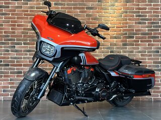 2024 Harley-Davidson CVO Street Glide, оранжевый, 4350000 рублей, вид 2