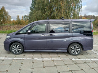 2016 Honda Stepwgn Spada V, фиолетовый, 1800000 рублей, вид 2