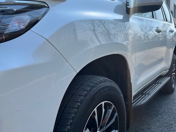 2020 Toyota Land Cruiser Prado 150 Series Рестайлинг 2, белый, 4600000 рублей - вид 1
