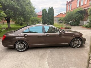 2009 Mercedes-Benz S-Класс 450 V (W221) Рестайлинг, коричневый, 1350000 рублей, вид 3
