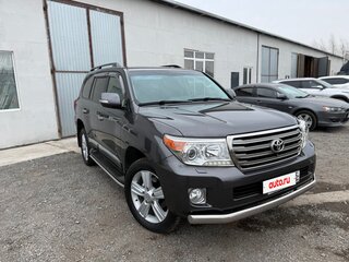 2013 Toyota Land Cruiser 200 Series Рестайлинг 1, серый, 3590000 рублей, вид 2