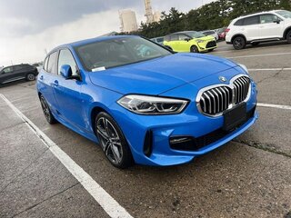 2022 BMW 1 серии 118i III (F40), синий, 1730000 рублей, вид 1