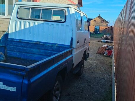 1992 Toyota Toyoace, белый, 400000 рублей, вид 4