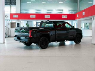 2023 Toyota Tundra Double Cab III, чёрный, 6685000 рублей, вид 2