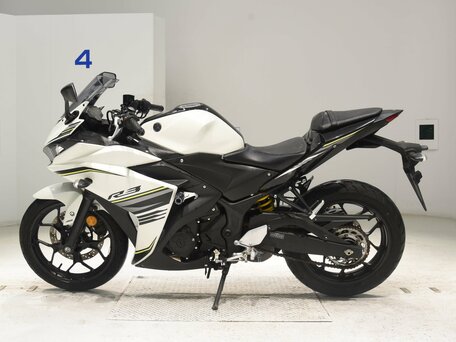 2017 Yamaha YZF-R3, белый, 420000 рублей, вид 3
