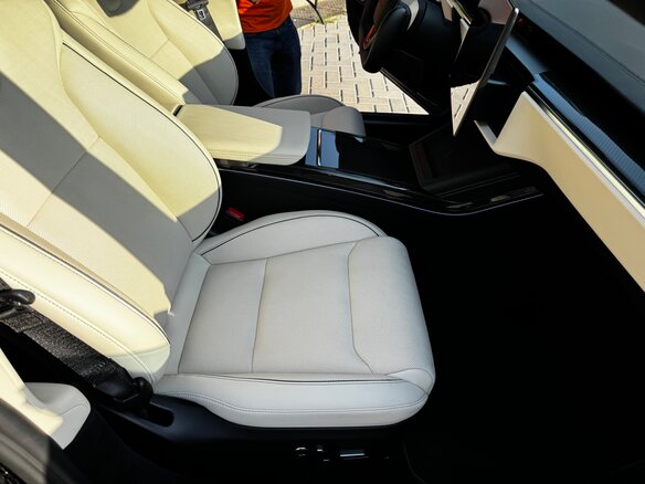 2023 Tesla Model S Plaid I Рестайлинг 2, чёрный, 6500000 рублей - вид 6