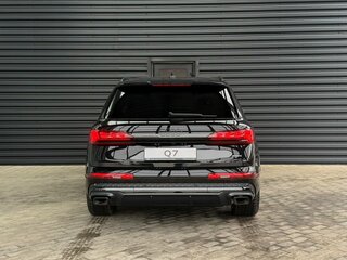 2025 Audi Q7 50 TDI II (4M) Рестайлинг 2, чёрный, 17100000 рублей, вид 5