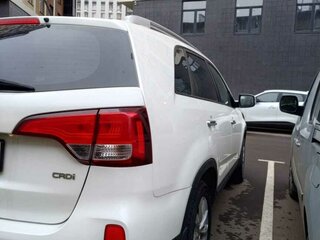 2013 Kia Sorento II Рестайлинг, белый, 1810000 рублей, вид 4