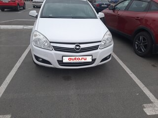 2014 Opel Astra H Рестайлинг, белый, 455000 рублей, вид 1