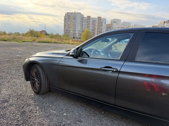 2014 BMW 3 серии 320i VI (F3x), серый, 1650000 рублей - вид 2
