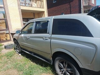2010 SsangYong Actyon Sports I, серебристый, 600000 рублей, вид 4