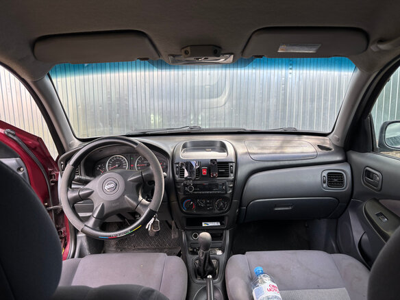 2004 Nissan Almera II (N16) Рестайлинг, красный, 360000 рублей - вид 22