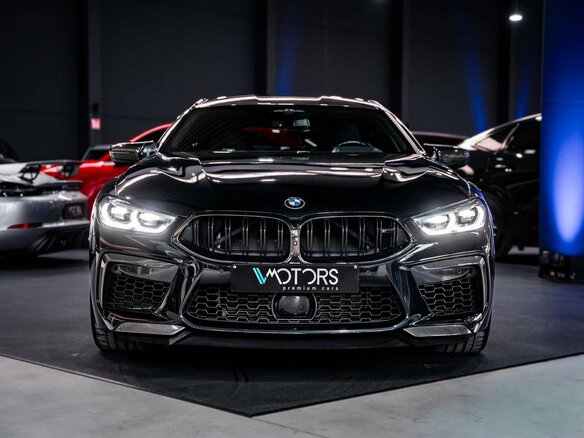 2022 BMW M8 Competition I (F91/F92/F93), чёрный - вид 1