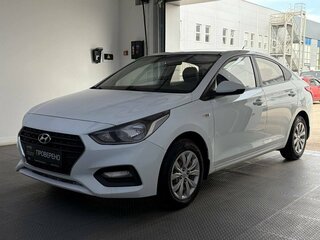 2018 Hyundai Solaris II, белый, 1055000 рублей, вид 1