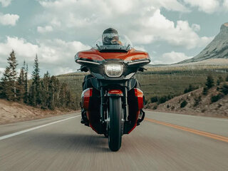 2025 Harley-Davidson Street Glide Ultra, красный, 4590000 рублей, вид 3