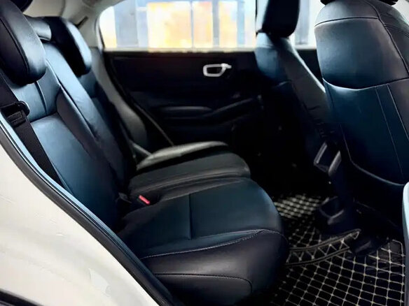 2023 Honda Vezel II, белый, 2100000 рублей - вид 14