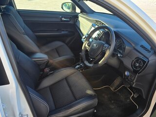 2015 Toyota Corolla Fielder XI (E160, E170, E180), белый, 1350000 рублей, вид 5