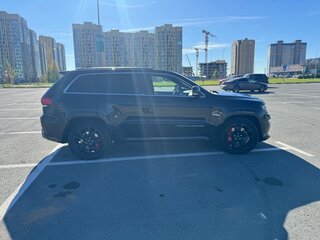 2013 Jeep Grand Cherokee SRT IV (WK2) Рестайлинг, чёрный, 3400000 рублей, вид 4