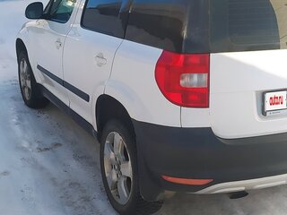 2012 Skoda Yeti I, белый, 565000 рублей, вид 3