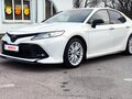 2019 Toyota Camry VIII (XV70), белый, 3700000 рублей - вид 2