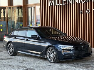 2019 BMW 5 серии 530d xDrive VII (G30/G31/G38), чёрный, 4090000 рублей, вид 1