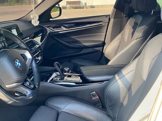 2019 BMW 5 серии 520d VII (G30/G31/G38), чёрный, 3900000 рублей, вид 2