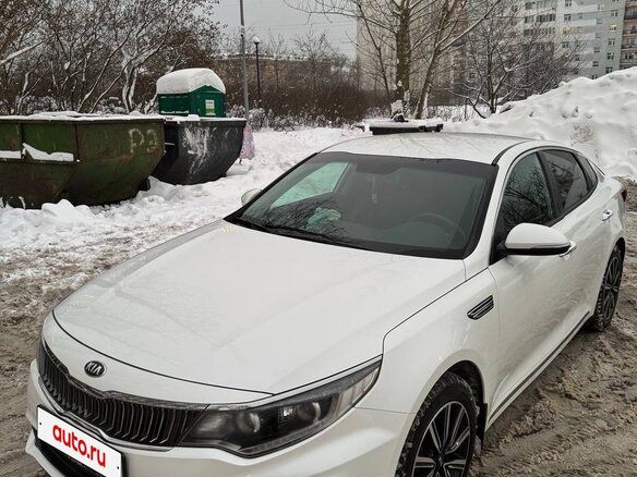 2019 Kia Optima IV Рестайлинг, белый, 2450000 рублей - вид 1