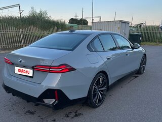 2023 BMW 5 серии 530i xDrive VIII (G60/G61/G68), серый, 15300000 рублей, вид 4