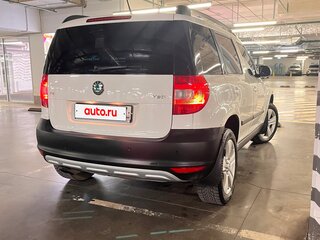 2013 Skoda Yeti I, белый, 850000 рублей, вид 5