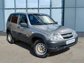 2017 Chevrolet Niva I Рестайлинг, серебристый, 499000 рублей, вид 4