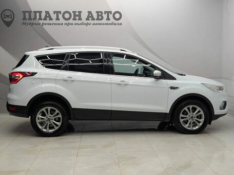 2019 Ford Kuga II Рестайлинг, белый, 1949000 рублей, вид 5