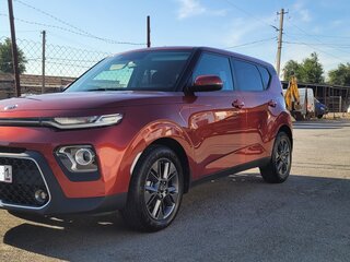2019 Kia Soul III, красный, 2000000 рублей, вид 1