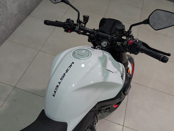 2026 Ducati Monster, белый, 2100000 рублей - вид 7