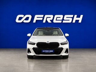 2024 BMW 5 серии 520i VIII (G60/G61/G68), белый, 6698888 рублей, вид 3