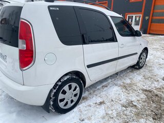 2010 Skoda Roomster I Рестайлинг, белый, 470000 рублей, вид 3