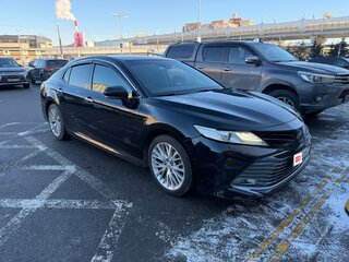 2018 Toyota Camry VIII (XV70), чёрный, 2850000 рублей, вид 3