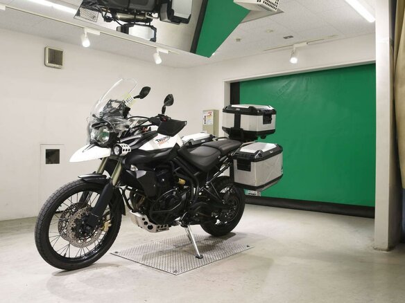 2012 Triumph Tiger 800, белый, 799000 рублей - вид 3